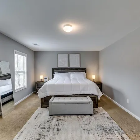 Greywind Retreat ~ 5 Star Location ~ Office ~ Parking Villa